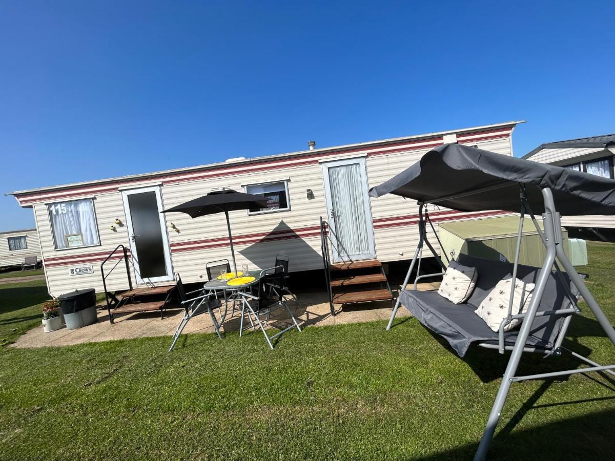 The Samanda Van Newport Caravan Park Hemsby Exterior foto